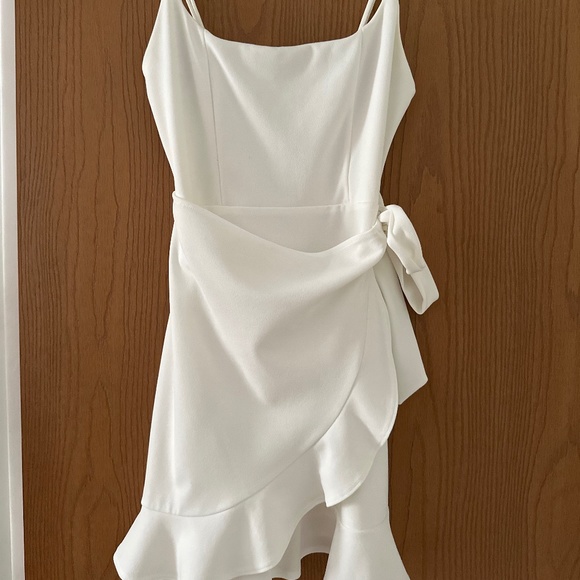 Lucy in the Sky Dresses & Skirts - Lucy in the Sky capri ruffle tie dress